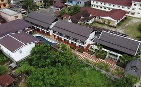 Vangvieng Night Market Resort